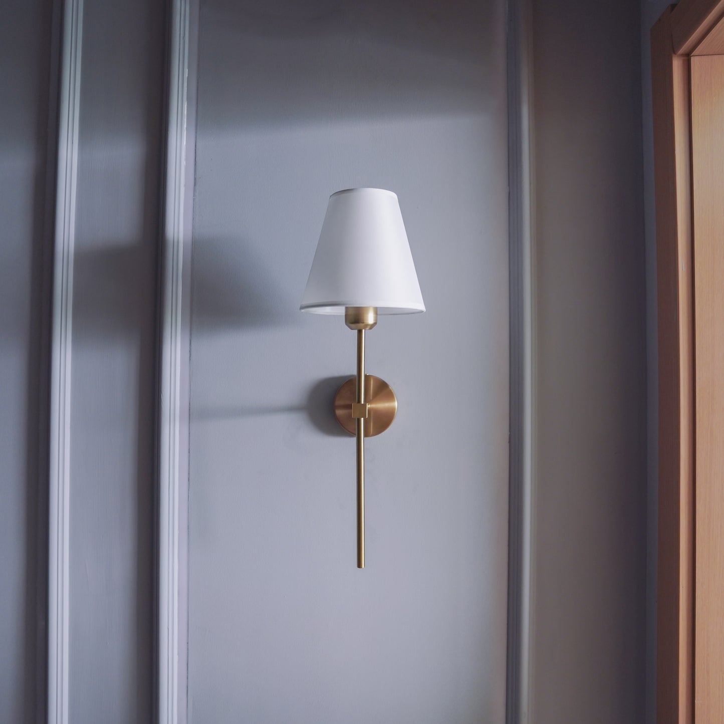Vantari •Rechargeable  •Battery-Operated Wall Sconce(5000mah)