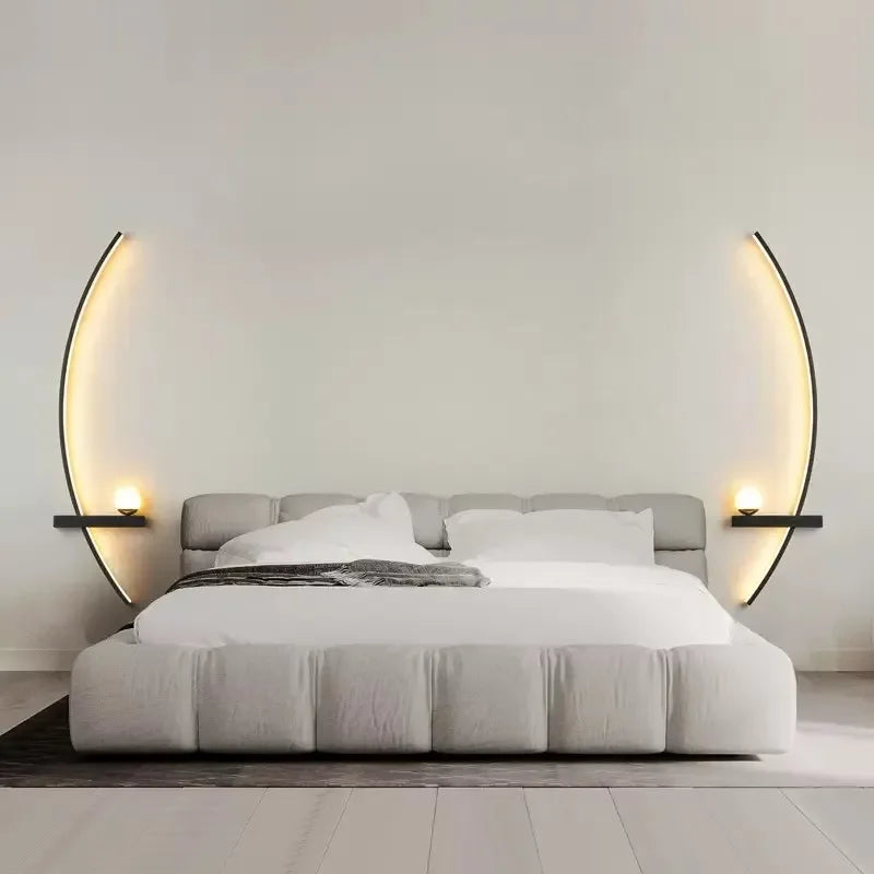 Crescent-Wall Fixure